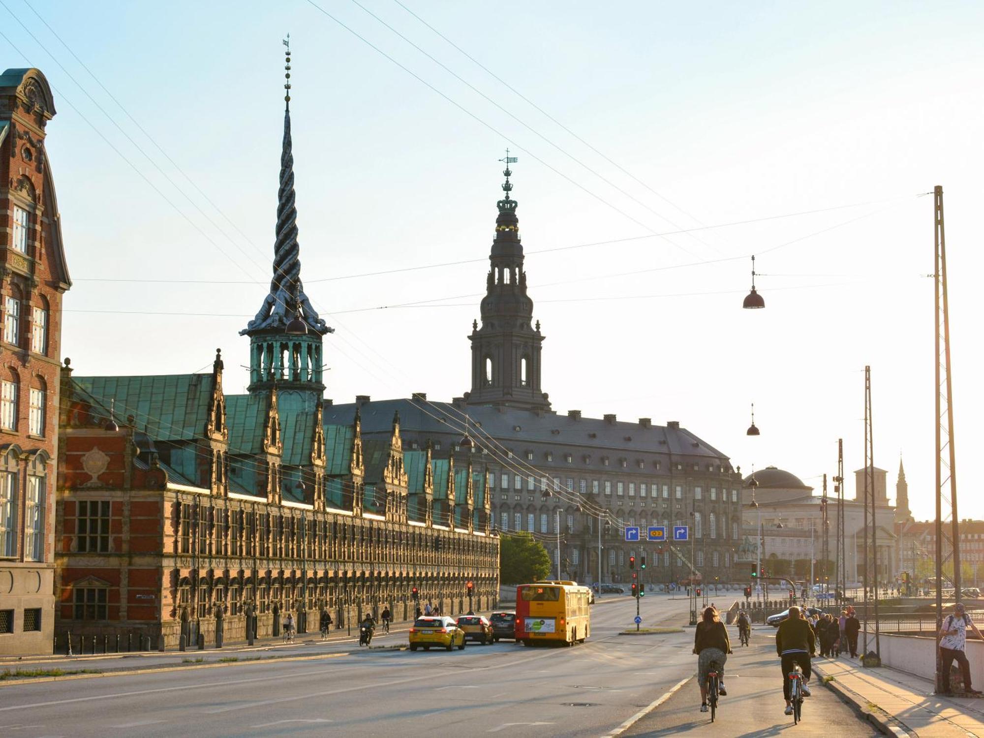 Sanders Leaves - Charming Three-bedroom In Downtown København