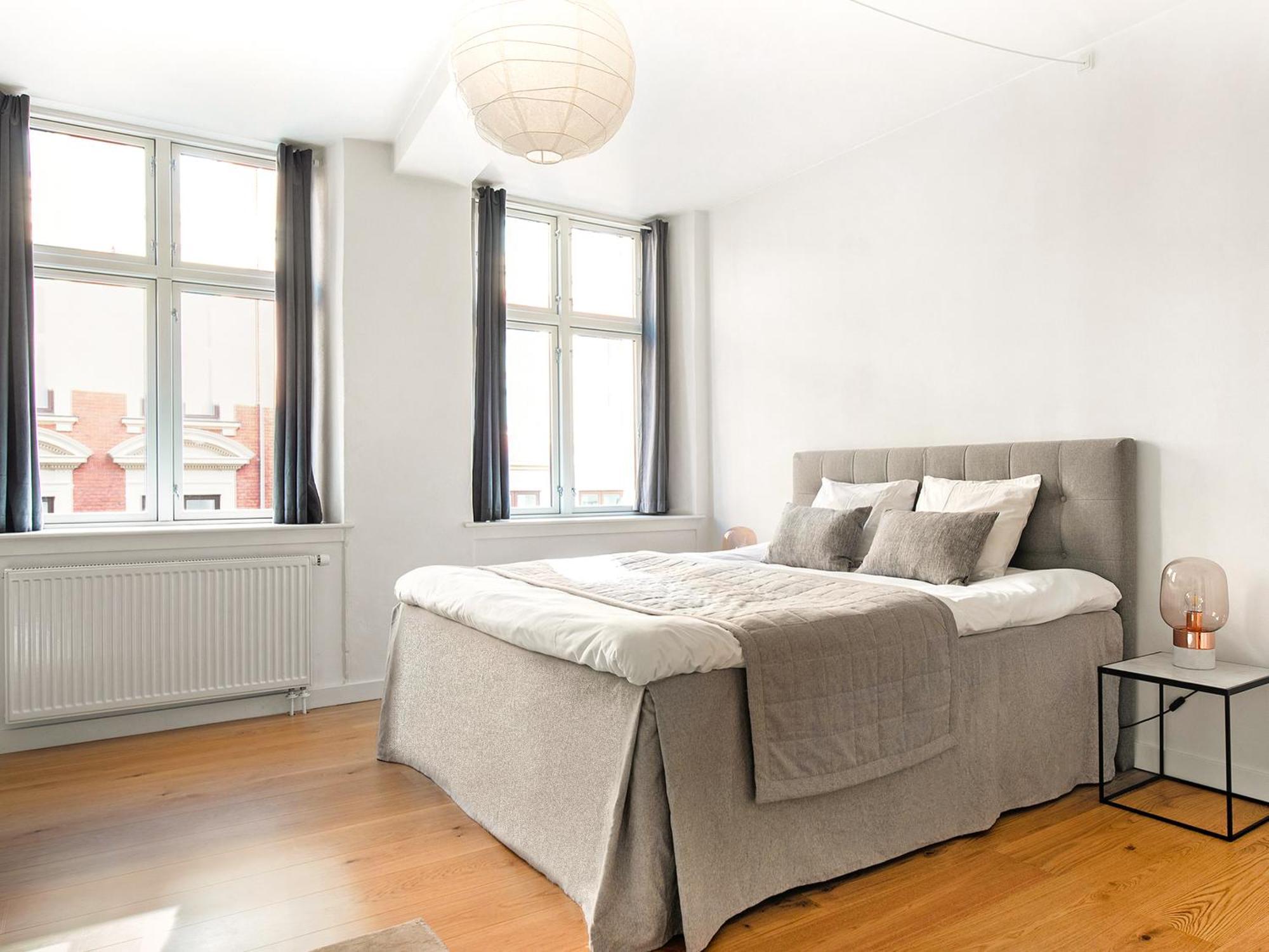 Sanders Leaves - Charming Three-bedroom In Downtown * København